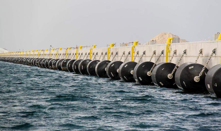 Marine Fenders: Pneumatic Fender vs Solid Fender